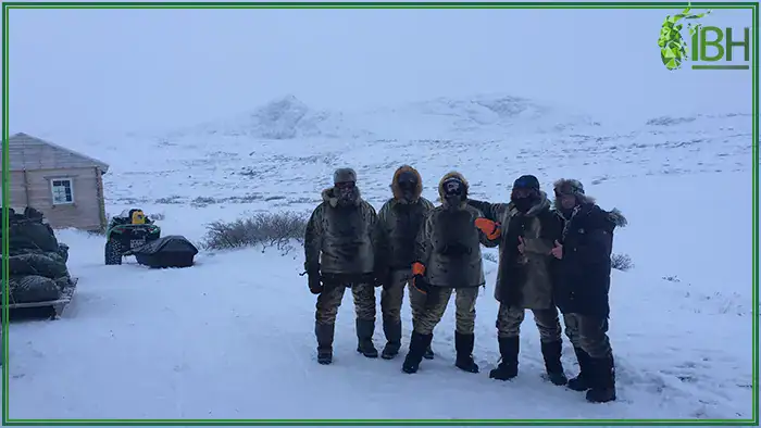 Hunting-group-for-hunt-in-Greenland (1)
