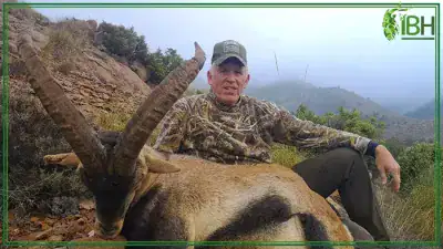 Hunter-with-Southeastern-ibex-400x225 (1)